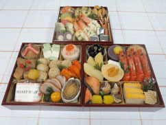 料亭：北海道函館「花びし」監修。和洋中おせち 三宝。早割がお得